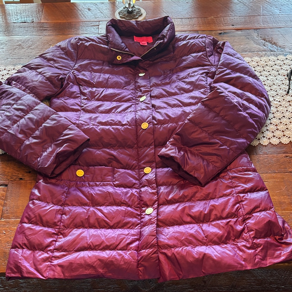 Lilly Pulitzer Tonia Puffer Jacket Size 6. In Excellent Condition.